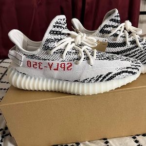 Yeezy boost 350 V2 zebra